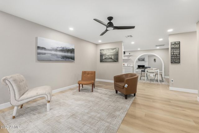 2011 N 51ST Drive, Phoenix, AZ 85035