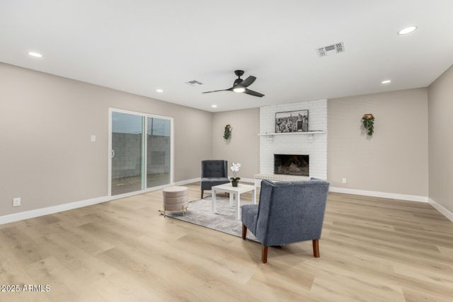 2011 N 51ST Drive, Phoenix, AZ 85035