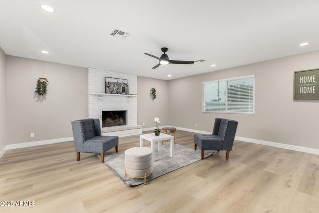 2011 N 51ST Drive, Phoenix, AZ 85035