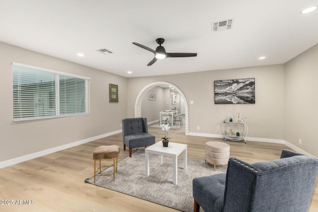 2011 N 51ST Drive, Phoenix, AZ 85035