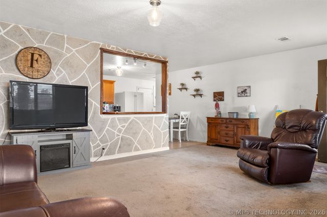703 McCarley, Colbert, OK 74733