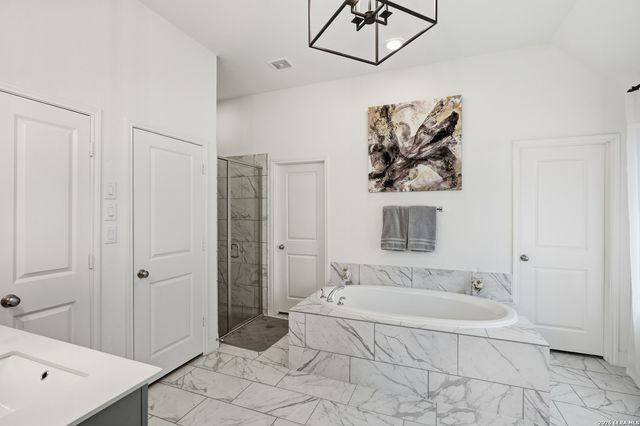 14107 Rio Lobo, San Antonio, TX 78254