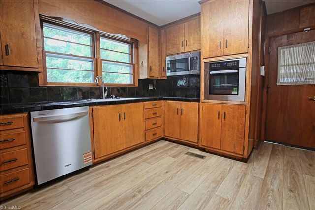 140 Frazier Street, Archdale, NC 27263