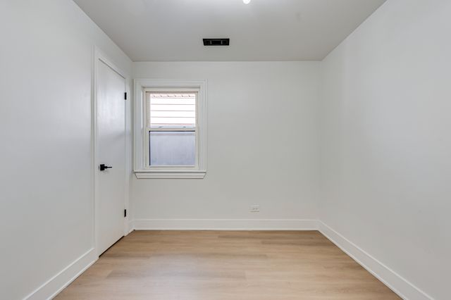 7715 S Kilpatrick Avenue, Chicago, IL 60652