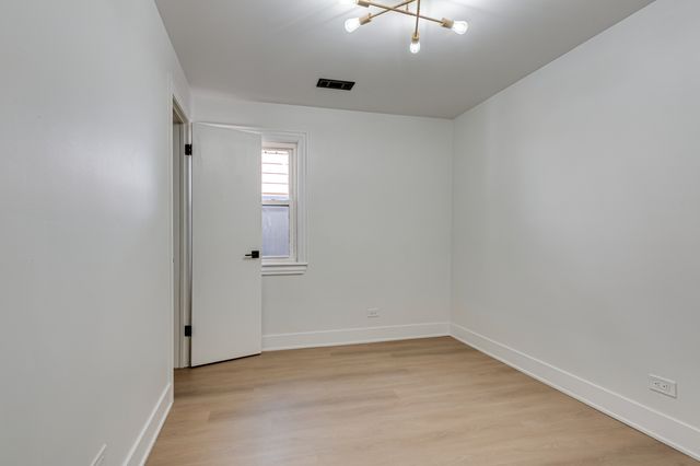 7715 S Kilpatrick Avenue, Chicago, IL 60652