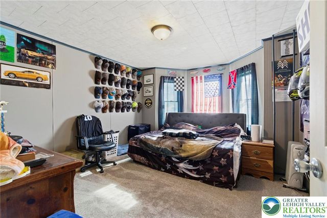 201 Fairview Street, Franklin Twp, PA 18235