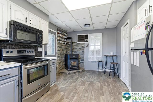 201 Fairview Street, Franklin Twp, PA 18235