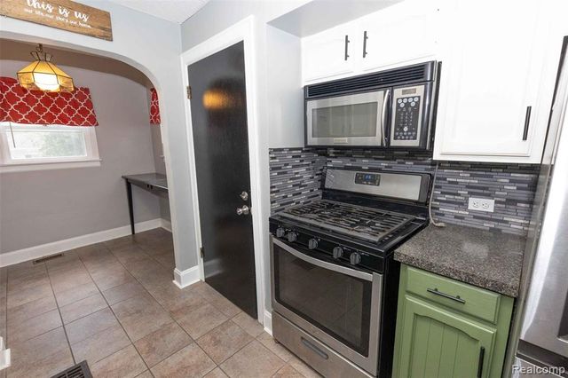 2117 Swayze Street, Flint, MI 48503