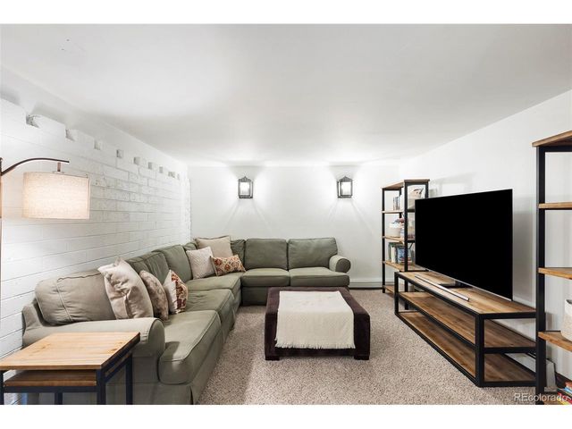 917 Cook St, Denver, CO 80206