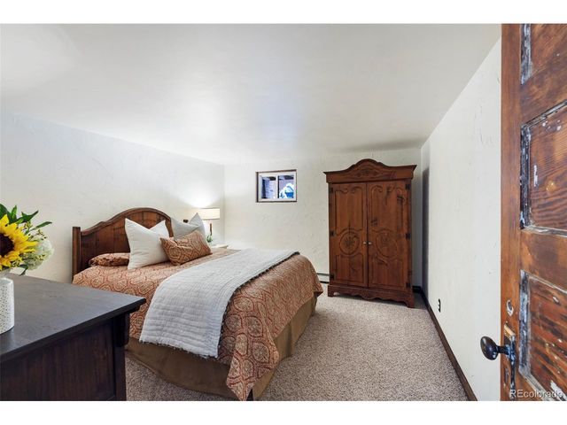 917 Cook St, Denver, CO 80206