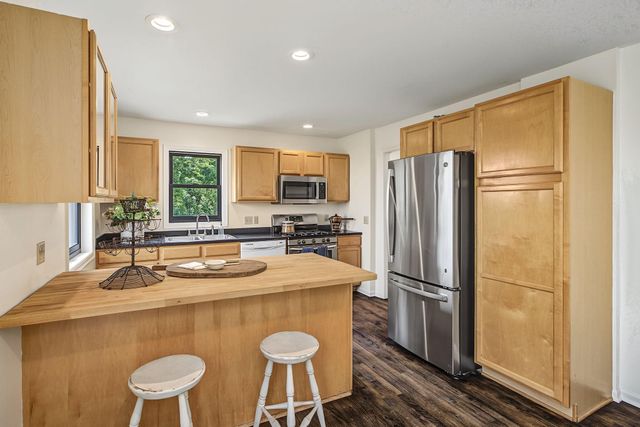 225 Mount Hope Drive, Saint Paul, MN 55107