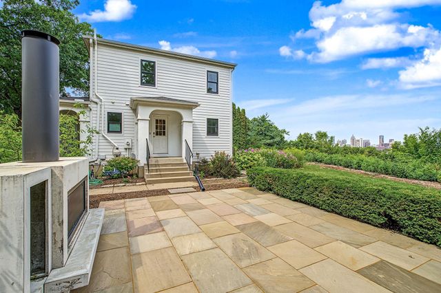 225 Mount Hope Drive, Saint Paul, MN 55107