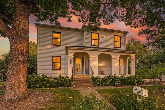 225 Mount Hope Drive, Saint Paul, MN 55107