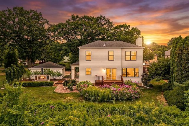 225 Mount Hope Drive, Saint Paul, MN 55107