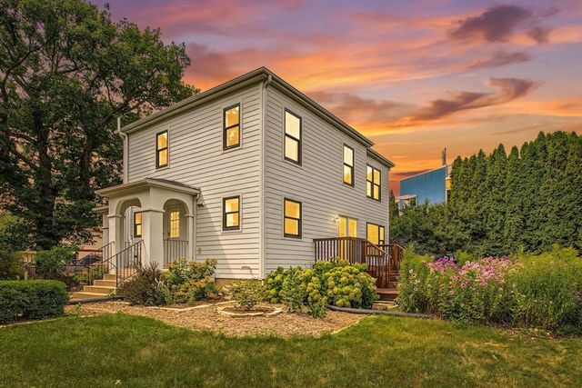 225 Mount Hope Drive, Saint Paul, MN 55107