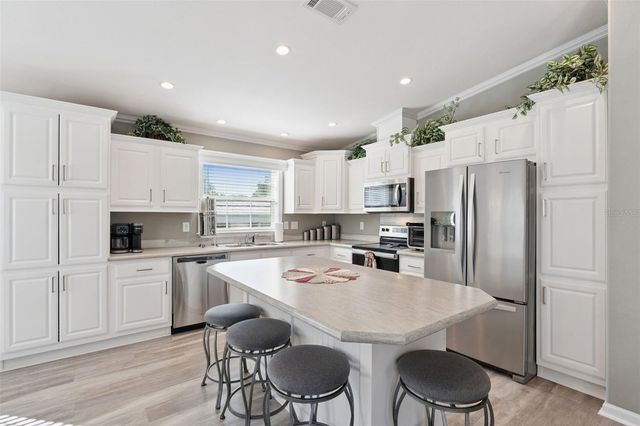 147 ROYAL PALM DRIVE, Leesburg, FL 34748