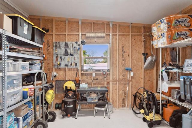 147 ROYAL PALM DRIVE, Leesburg, FL 34748