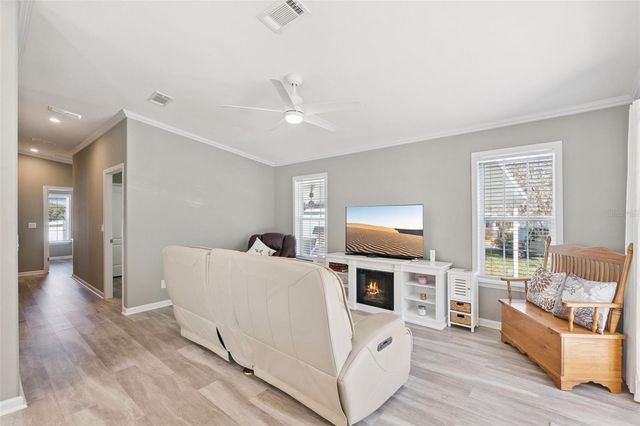 147 ROYAL PALM DRIVE, Leesburg, FL 34748