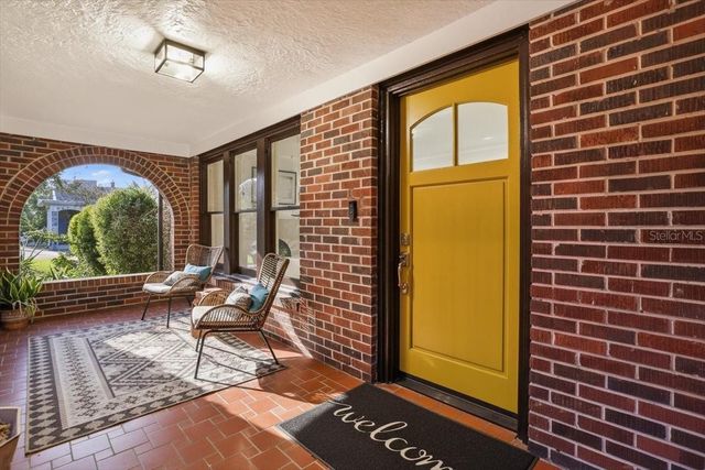 2313 W BRISTOL AVENUE, Tampa, FL 33609