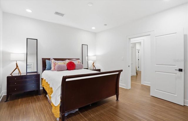 2313 W BRISTOL AVENUE, Tampa, FL 33609