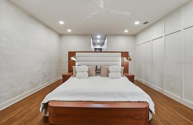 2313 W BRISTOL AVENUE, Tampa, FL 33609