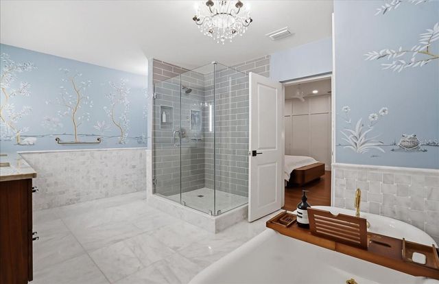 2313 W BRISTOL AVENUE, Tampa, FL 33609