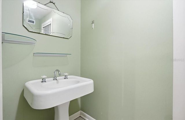 2313 W BRISTOL AVENUE, Tampa, FL 33609