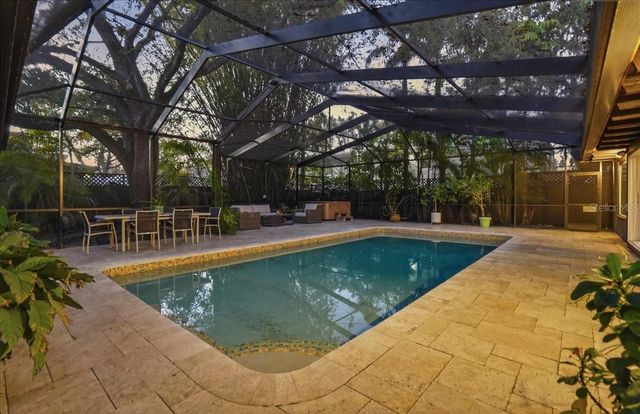 2313 W BRISTOL AVENUE, Tampa, FL 33609