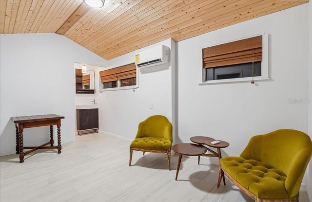 2313 W BRISTOL AVENUE, Tampa, FL 33609