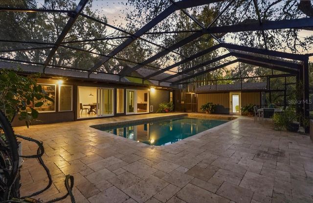 2313 W BRISTOL AVENUE, Tampa, FL 33609