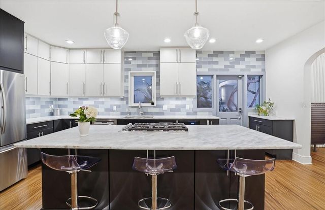 2313 W BRISTOL AVENUE, Tampa, FL 33609