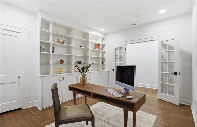 2313 W BRISTOL AVENUE, Tampa, FL 33609