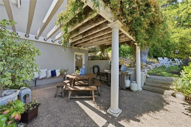 1 Diamonte Lane, Rancho Palos Verdes, CA 90275