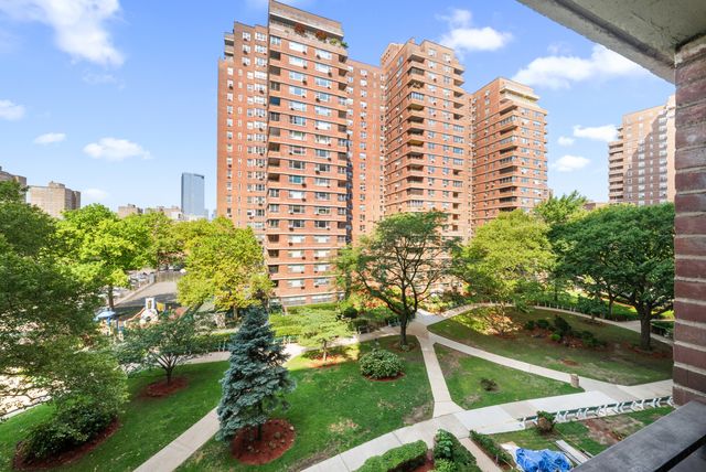 455 Fdr Dr Apt B502, New York City, NY 10002