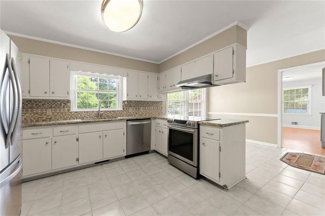 4118 Mountain View Road, Oakwood, GA 30566