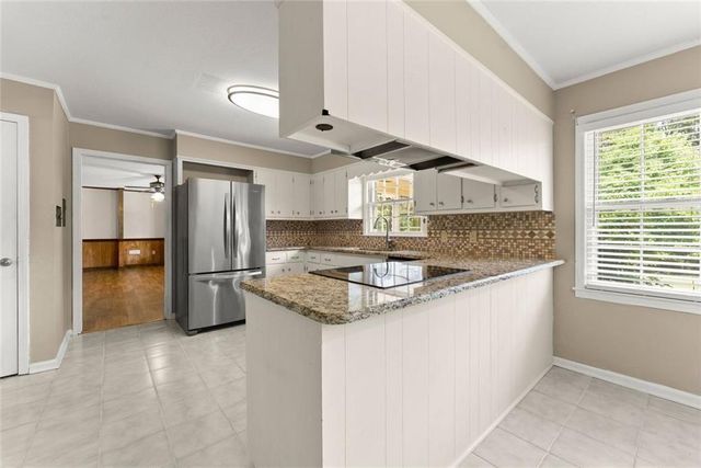 4118 Mountain View Road, Oakwood, GA 30566