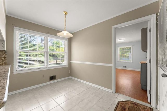 4118 Mountain View Road, Oakwood, GA 30566