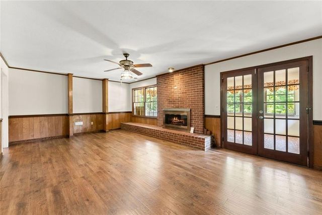 4118 Mountain View Road, Oakwood, GA 30566