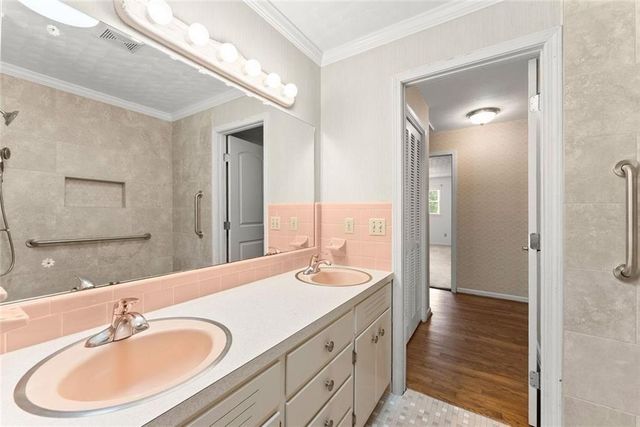 4118 Mountain View Road, Oakwood, GA 30566
