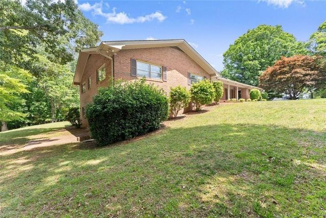 4118 Mountain View Road, Oakwood, GA 30566