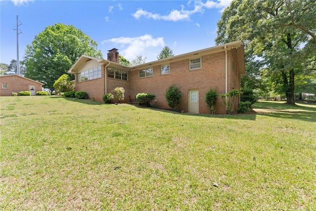 4118 Mountain View Road, Oakwood, GA 30566