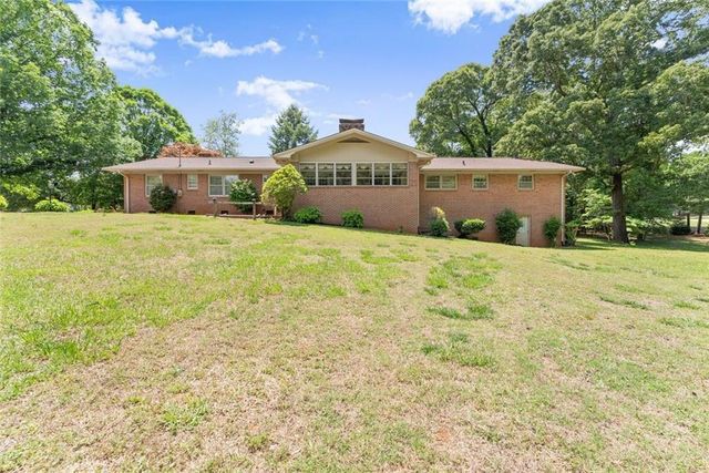 4118 Mountain View Road, Oakwood, GA 30566