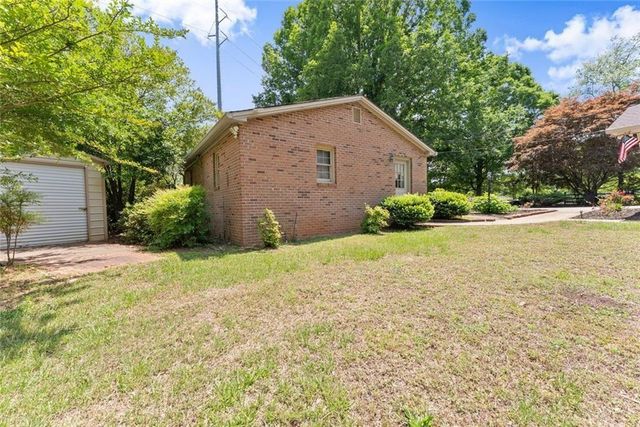 4118 Mountain View Road, Oakwood, GA 30566