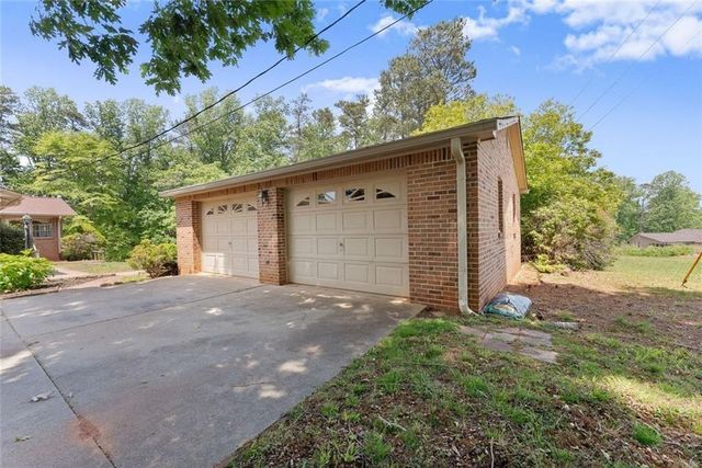 4118 Mountain View Road, Oakwood, GA 30566
