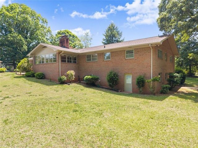 4118 Mountain View Road, Oakwood, GA 30566