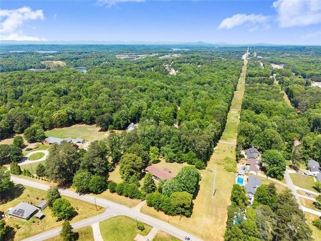 4118 Mountain View Road, Oakwood, GA 30566