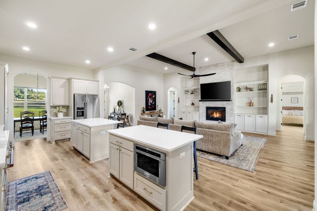 7360 Shady Oak Drive, Aubrey, TX 76227