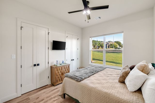 7360 Shady Oak Drive, Aubrey, TX 76227