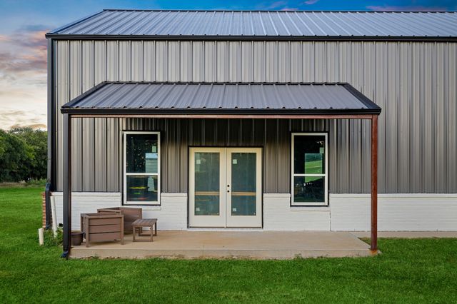 7360 Shady Oak Drive, Aubrey, TX 76227