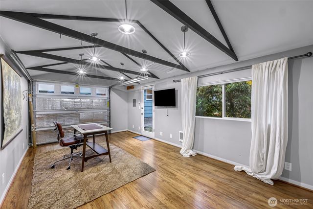 16040 26th Avenue NE, Shoreline, WA 98155